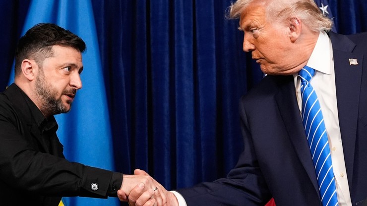 Prezident USA Donald Trump spolu s ukrajinským prezidentem Volodymyrem Zelenským.