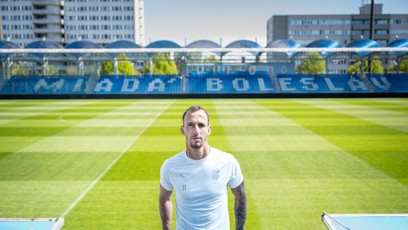 FOTO: Matěj Hybš na stadionu.