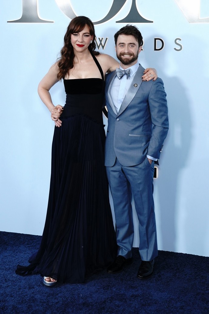 Herec Daniel Radcliffe s manželkou.