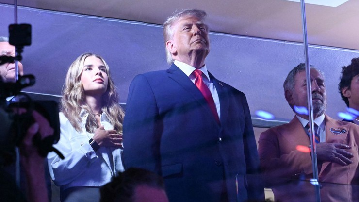 Donald Trump na finále basketbalové NBA.