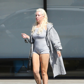 Amanda Bynes hubne pomocí léků.