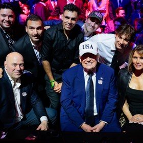 Donald Trump oslavil své 80. narozeniny ve velkém stylu.