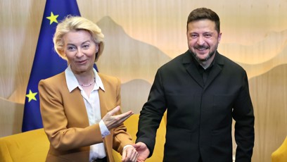 FOTO: Ukrajinský prezident Volodymyr Zelenskyj s šéfkou Evropské komise Ursulou von der Leyen.
