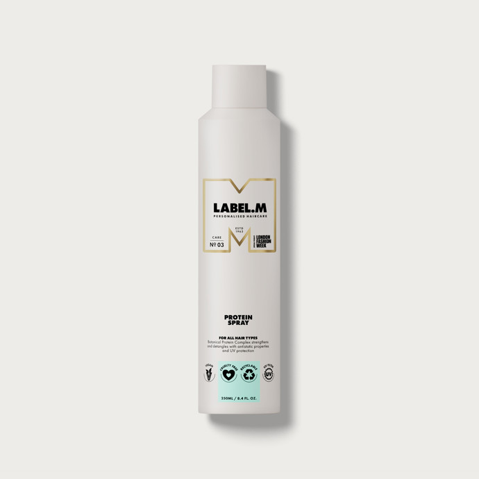 Proteinový sprej pro pružnost, UV ochranu a posílení vlasů Label.M, 760 Kč (250 ml), prodává My-labelm.cz
Proteinový sprej pro pružnost, UV ochranu a posílení vlasů Label.M, 760 Kč (250 ml), prodává My-labelm.cz