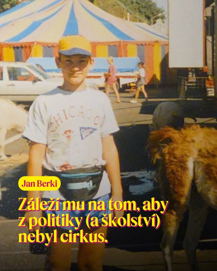 „Záleží mu na tom, aby z politiky a školství nebyl cirkus,“ uvádí hnutí STAN na svém Instagramu k fotografii Jana Berkiho. 