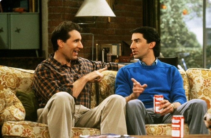 Je to druhý nejdéle vysílaný sitcom stanice Fox.