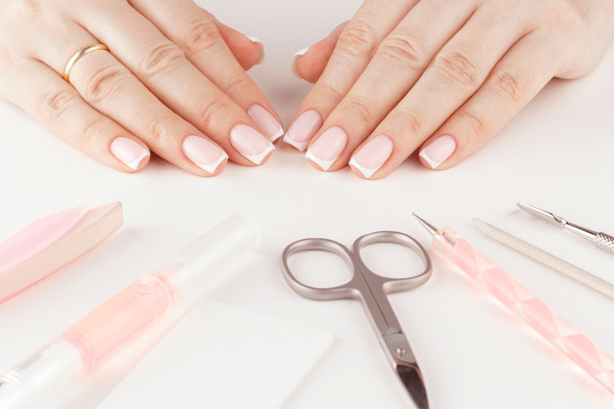 Francouzská manikúra se vrací v růžové podobě. Pink French je královnou léta 2026, zajistí vám luxusní a elegantní nehty Francouzská manikúra se vrací v růžové podobě. Pink French je královnou léta 2026, zajistí vám luxusní a elegantní nehty