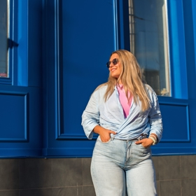 Nejkrásnější plus size kousky na léto, které seženete do 600 Kč. Objevte komfort maxi šatů a lněných košilí Nejkrásnější plus size kousky na léto, které seženete do 600 Kč. Objevte komfort maxi šatů a lněných košilí