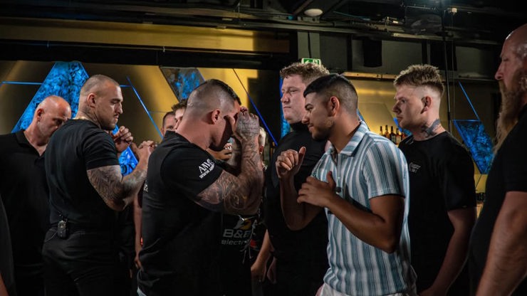 Tomáš Podhorný a Vojta Vrba nastoupili proti osmi soupeřům.