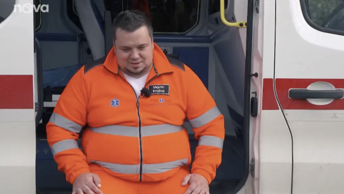 Martin pracuje jako záchranář.