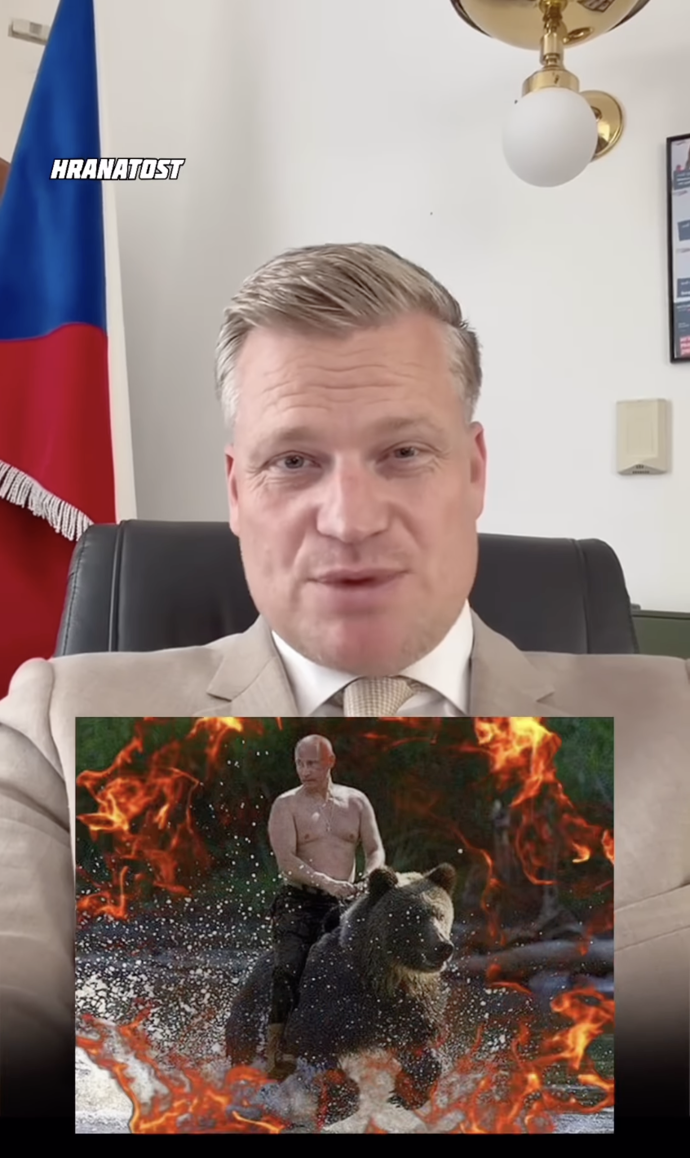 Filip Turek si na sociálních sítích opět rýpl do prezidenta Petra Pavla. 