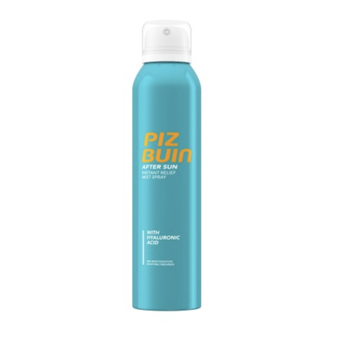 Instant Relief Mist Spray je zklidňující sprej po opalování, který obsahuje Tanimel, rostlinný extrakt zintenzivňující opálení, stimuluje přirozenou produkci pigmentu. Rychle se vstřebává a poskytuje pleti 24H hydrataci. 512 Kč