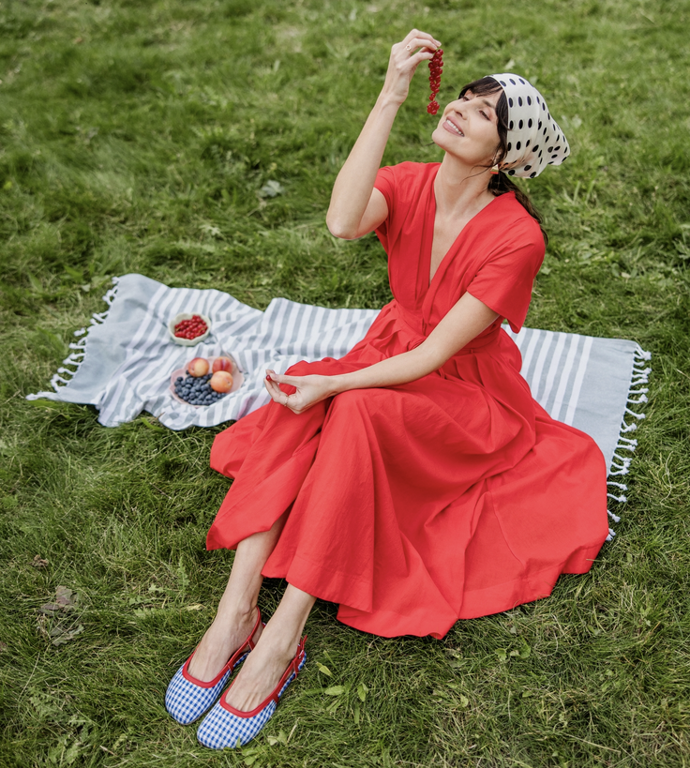 Barefoot sandály TWIGGY přinášejí neopakovatelnou atmosféru 60. let v podobě vintage stylu s moderním nádechem. 3200 Kč