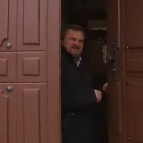 V zabavených telefonech kriminalisté objevili stovky SMS zpráv, které jáhna usvědčují ze zvráceného nátlaku.