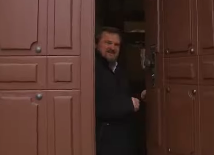 V zabavených telefonech kriminalisté objevili stovky SMS zpráv, které jáhna usvědčují ze zvráceného nátlaku.