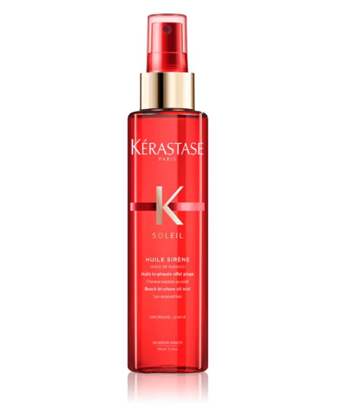 Hydratační dvoufázová olejová mlha pro plážové vlny a UV ochranu Soleil Huile Sirène, Kérastase, 885 Kč (150 ml), prodává Notino Hydratační dvoufázová olejová mlha pro plážové vlny a UV ochranu Soleil Huile Sirène, Kérastase, 885 Kč (150 ml), prodává Notino