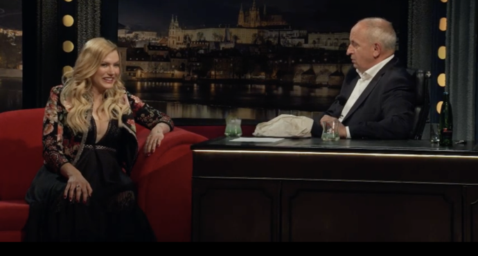 Gabriela Soukalová dorazila do Show Jana Krause v pokročilém stádiu těhotenství, moderátor ji ale vůbec nešetřil.