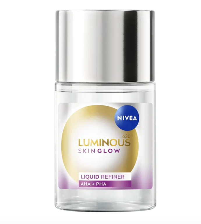NIVEA Luminous 630 Skin Glow Liquid Refiner obsahuje AHA a PHA kyseliny, jež jsou známé pro své exfoliační účinky. 214 Kč