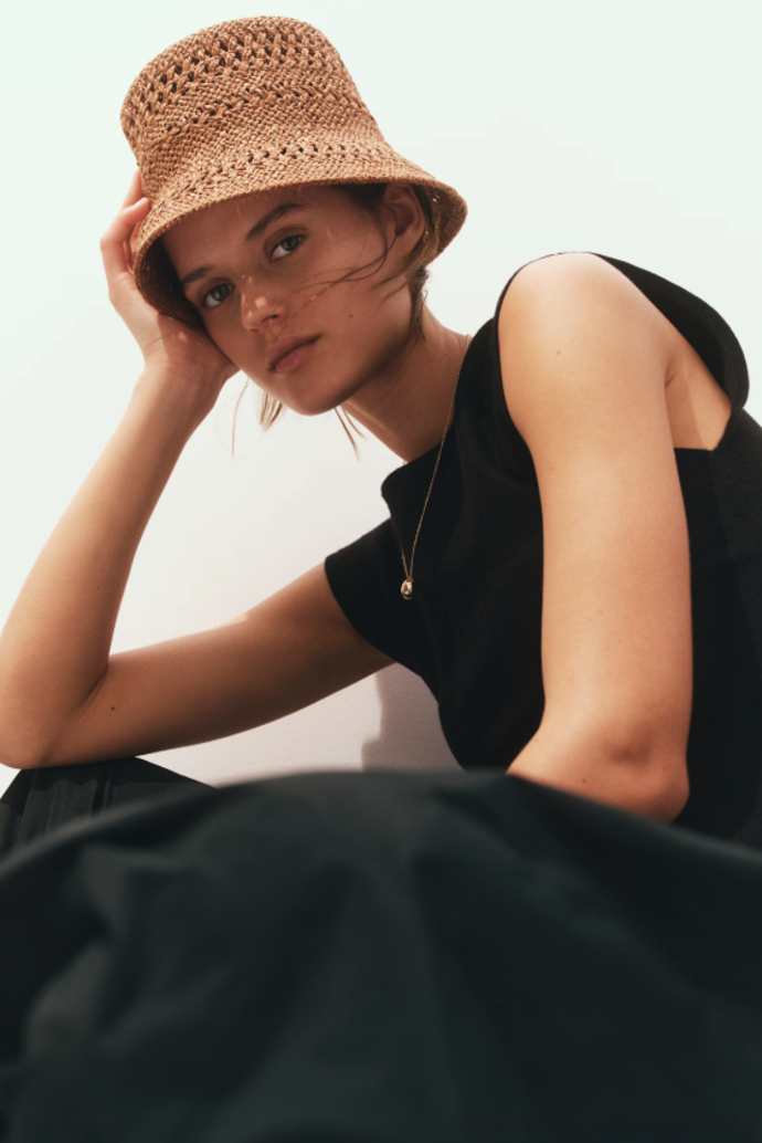 Klobouk H&M, 619 Kč Klobouk H&M, 619 Kč