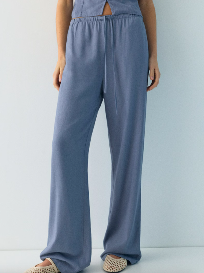 Pull&Bear 600 Kč Pull&Bear 600 Kč