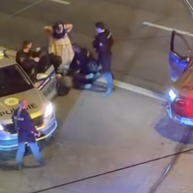 Na místě zasahovalo několik policejních hlídek najednou.
