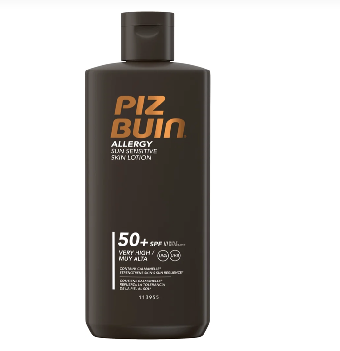Mléko na opalování pro citlivou pokožku SPF 50+ Piz Buin Allergy se postará o ochranu kůže před slunečním zářením, předejde vzniku sluneční alergie, a zároveň zanechá pokožku hydratovanou. 571 Kč
