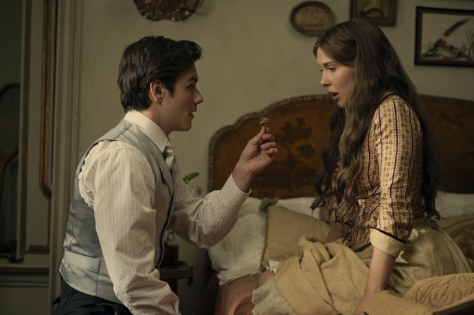 Millie Bobby Brown a Louis Partridge v pokračování dobrodružného filmu Enola Holmes 3.