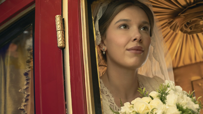 FOTO: Millie Bobby Brown se má v novém filmu Enola Holmes 3 vdávat.