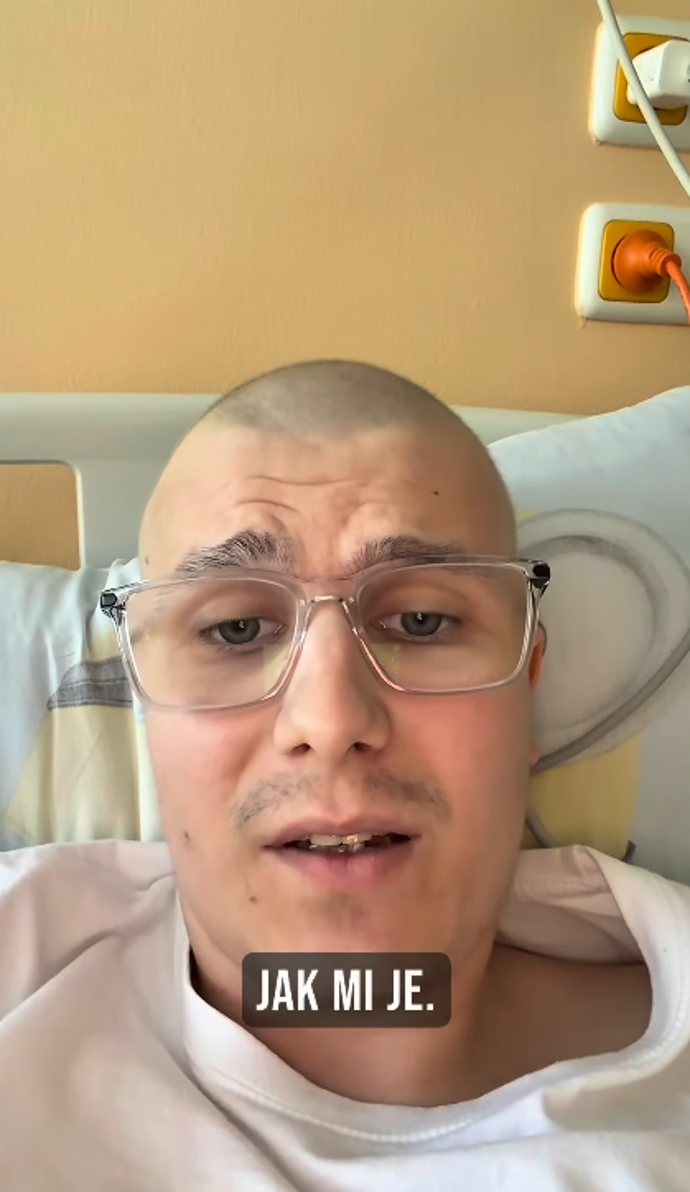 Adam Choma je bojovník.