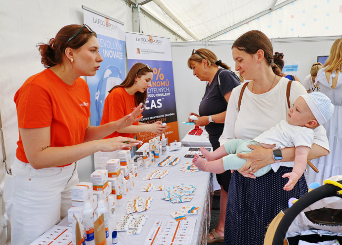 Spolu proti melanomu poprvé v Praze. Na náměstí Míru si nechalo vyšetřit znaménka 446 lidí