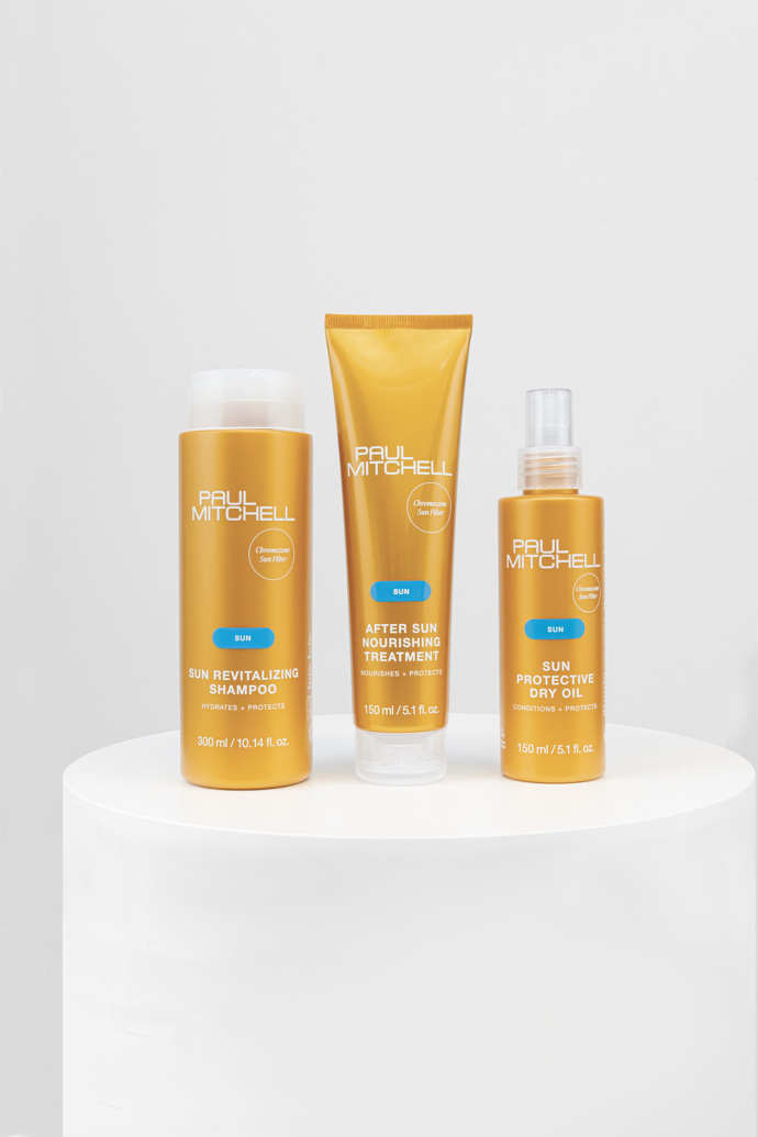 Sada pro péči o vlasy v létě Paul Mitchell Sun, šampon, 777 Kč (30 ml), kondicionér, 810 Kč (150 ml), ochranný olej s filtrem proti UV záření, 943 Kč (150 ml) Sada pro péči o vlasy v létě Paul Mitchell Sun, šampon, 777 Kč (30 ml), kondicionér, 810 Kč (150 ml), ochranný olej s filtrem proti UV záření, 943 Kč (150 ml)