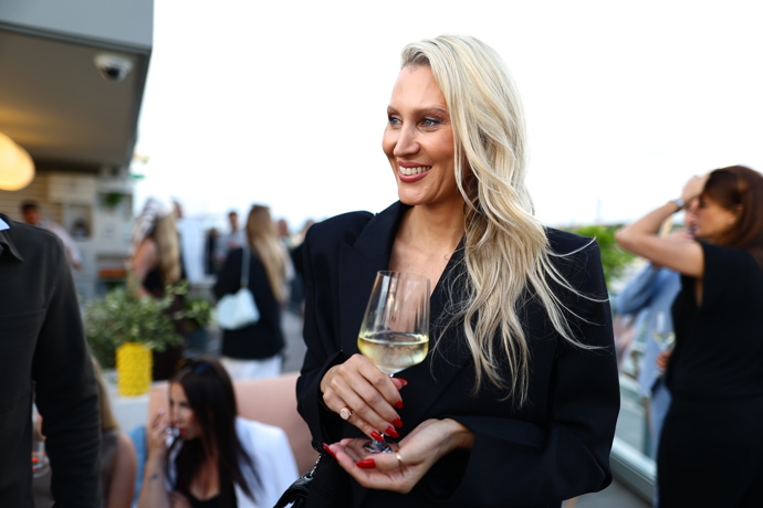 Kateřina Průšová si vychutnala skleničku dobrého pití.