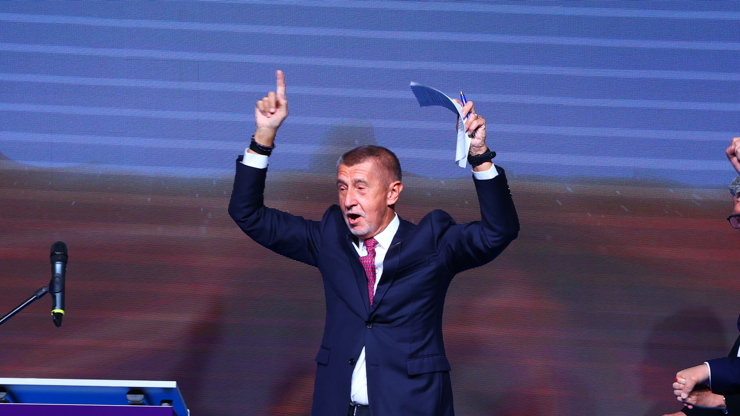 Andrej Babiš nastupoval na italskou hudbu.