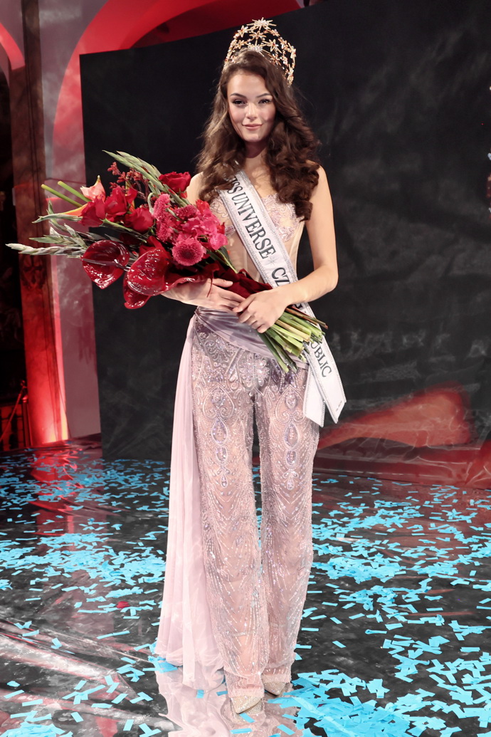 Miss Universe Česko Sophia Maria Osako.
