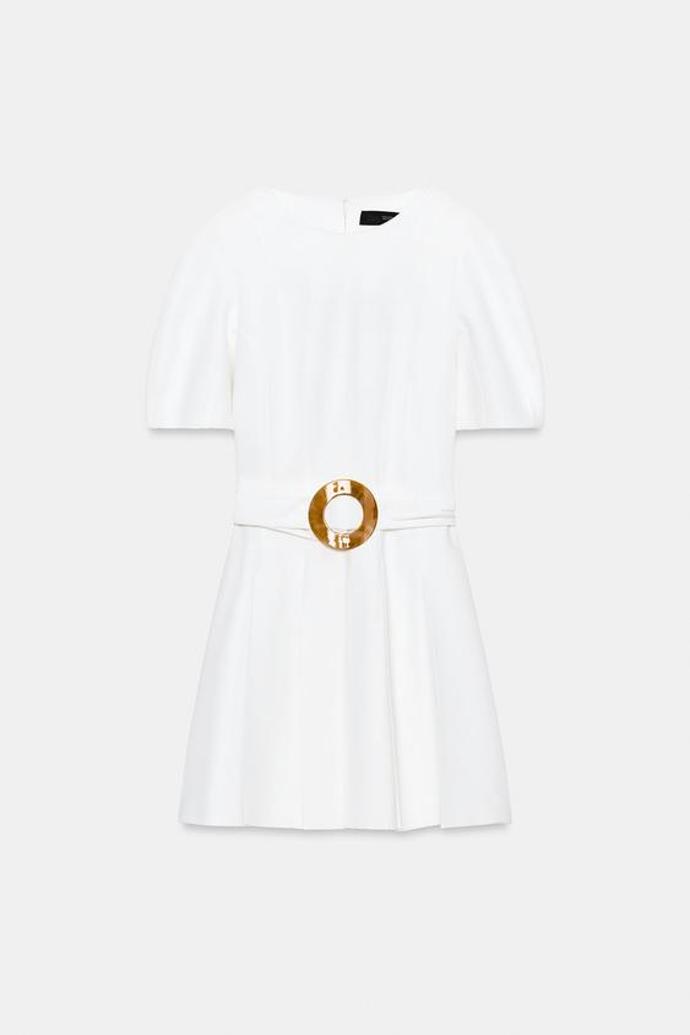 Krátké šaty s páskem, Zara, původně 1199 Kč, online 779 Kč