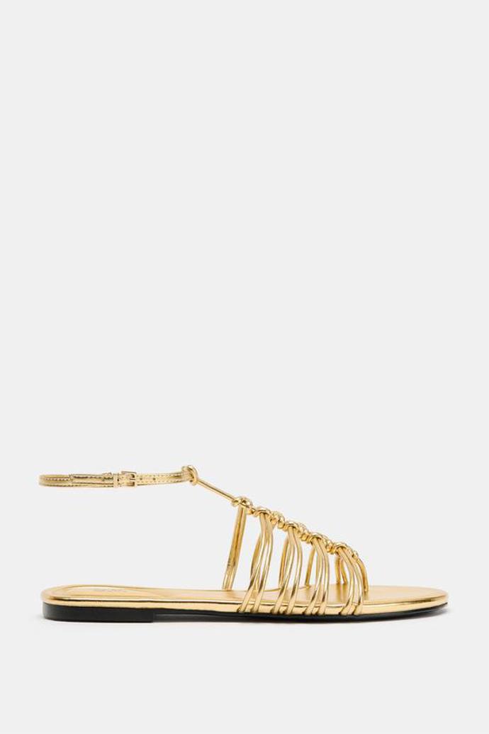 Ploché sandály s metalickým efektem, Zara, 799 Kč