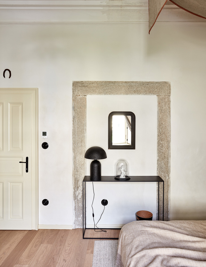 Dechberoucí proměna: apartmán U Jelenů v areálu žďárského zámku se pod dohledem designérky změnil k nepoznání Dechberoucí proměna: apartmán U Jelenů v areálu žďárského zámku se pod dohledem designérky změnil k nepoznání
