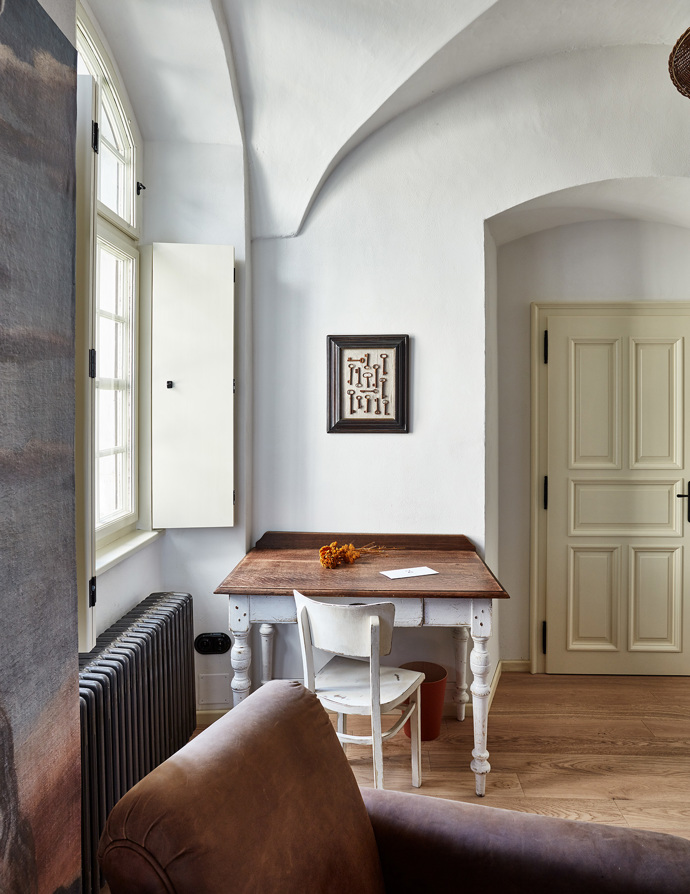 Dechberoucí proměna: apartmán U Jelenů v areálu žďárského zámku se pod dohledem designérky změnil k nepoznání Dechberoucí proměna: apartmán U Jelenů v areálu žďárského zámku se pod dohledem designérky změnil k nepoznání