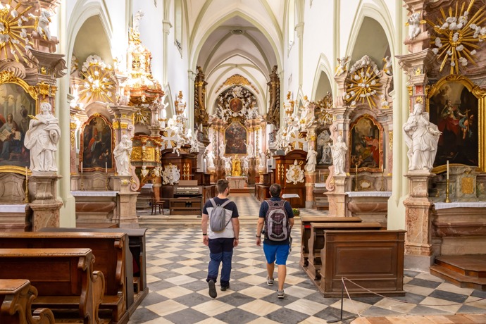 Pěší putování plné symbolů a mystiky: Stezka, která ukazuje kouzlo barokních památek geniálního architekta Jana Blažeje Santiniho-Aichela Pěší putování plné symbolů a mystiky: Stezka, která ukazuje kouzlo barokních památek geniálního architekta Jana Blažeje Santiniho-Aichela