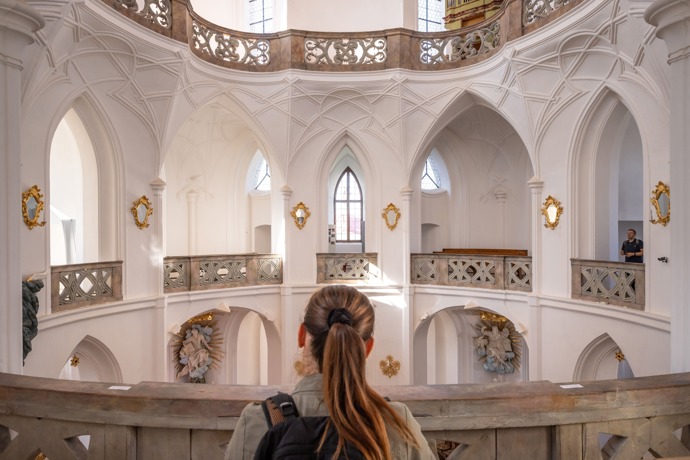 Pěší putování plné symbolů a mystiky: Stezka, která ukazuje kouzlo barokních památek geniálního architekta Jana Blažeje Santiniho-Aichela Pěší putování plné symbolů a mystiky: Stezka, která ukazuje kouzlo barokních památek geniálního architekta Jana Blažeje Santiniho-Aichela