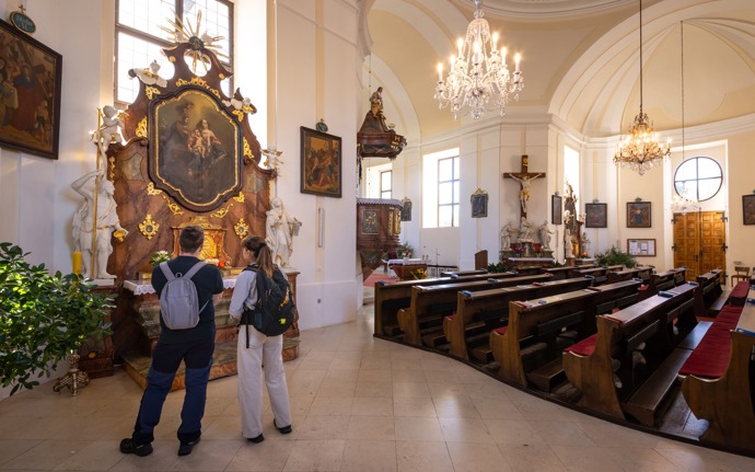 Pěší putování plné symbolů a mystiky: Stezka, která ukazuje kouzlo barokních památek geniálního architekta Jana Blažeje Santiniho-Aichela Pěší putování plné symbolů a mystiky: Stezka, která ukazuje kouzlo barokních památek geniálního architekta Jana Blažeje Santiniho-Aichela