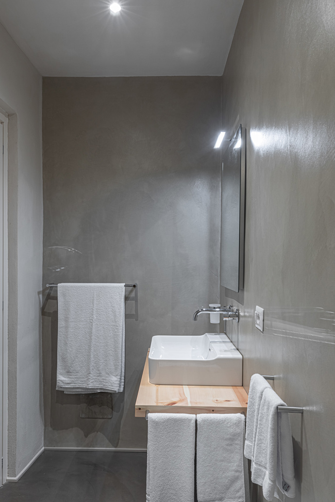 Nedaleko Florencie obnovili starý venkovský dům. Architekti zachránili trámy, terakotu i velký krb Nedaleko Florencie obnovili starý venkovský dům. Architekti zachránili trámy, terakotu i velký krb