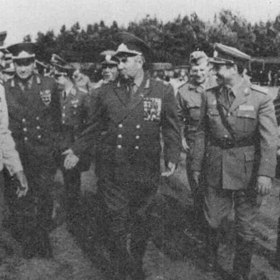Varšavský pakt vznikl jako vojenská aliance států východního bloku pod vedením Sovětského svazu. Jeho existence výrazně ovlivnila politickou situaci v Evropě během studené války. Varšavský pakt vznikl jako vojenská aliance států východního bloku pod vedením Sovětského svazu. Jeho existence výrazně ovlivnila politickou situaci v Evropě během studené války.