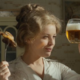 Pocta na KVIFF pro Magdu Vášáryovou: Vydala se cestou, kterou si jen málokterá filmová dokáže představit Pocta na KVIFF pro Magdu Vášáryovou: Vydala se cestou, kterou si jen málokterá filmová dokáže představit