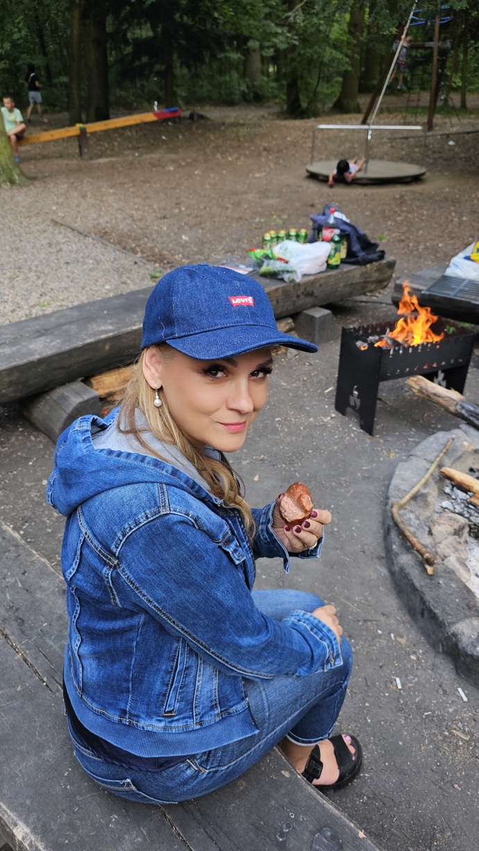 Půvabná Magda jako by popírala zákony přírody.