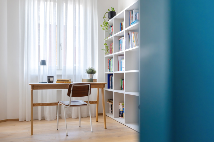Byt z 50. let se otevřel světlu. Posuvné panely mu daly svobodu bez bourání celé dispozice Byt z 50. let se otevřel světlu. Posuvné panely mu daly svobodu bez bourání celé dispozice
