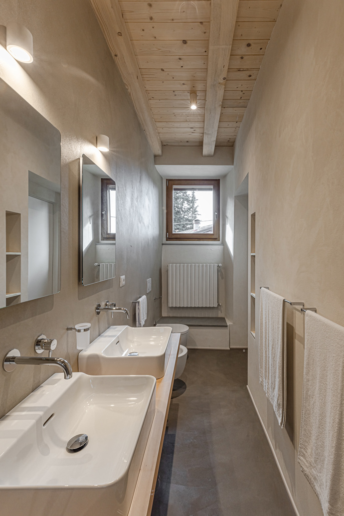 Nedaleko Florencie obnovili starý venkovský dům. Architekti zachránili trámy, terakotu i velký krb Nedaleko Florencie obnovili starý venkovský dům. Architekti zachránili trámy, terakotu i velký krb