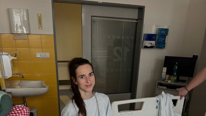 FOTO: Erika Bartošová statečně bojuje.