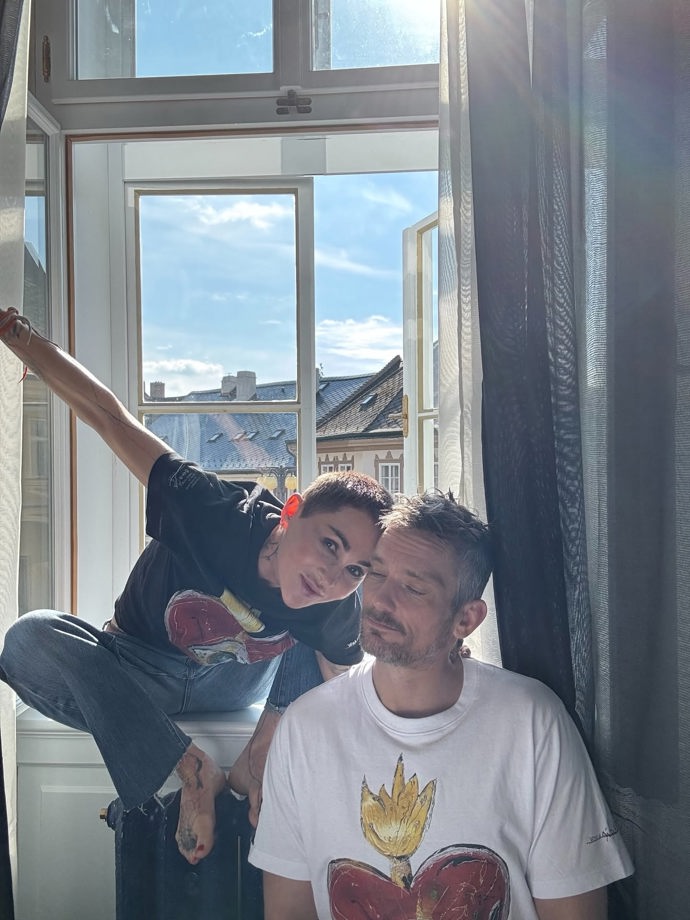 Před dvaceti lety se minuli, teď do sebe dokonale zapadají. 