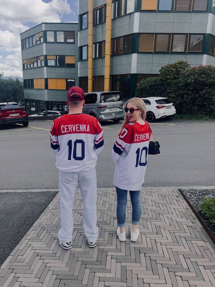 Na sportovní kariéru svého partnera je náležitě pyšná.